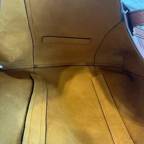 Steve Madden large brown leather tote with matching brown leather bag/wristlet - Picture 5 of 7